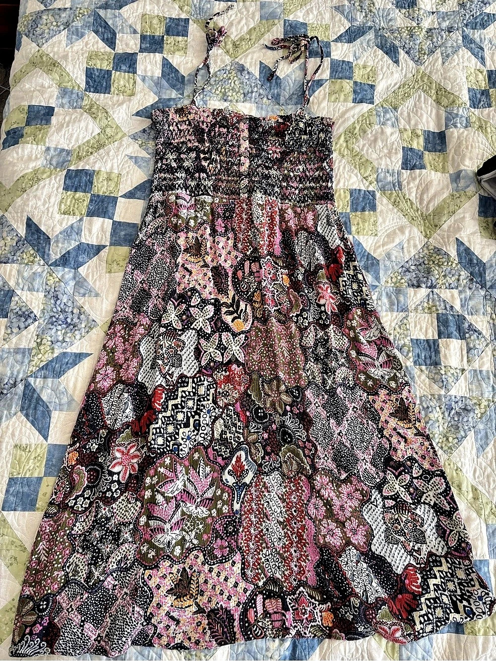LOFT Paisley Midi Dress in Pink & Black Like New - petite